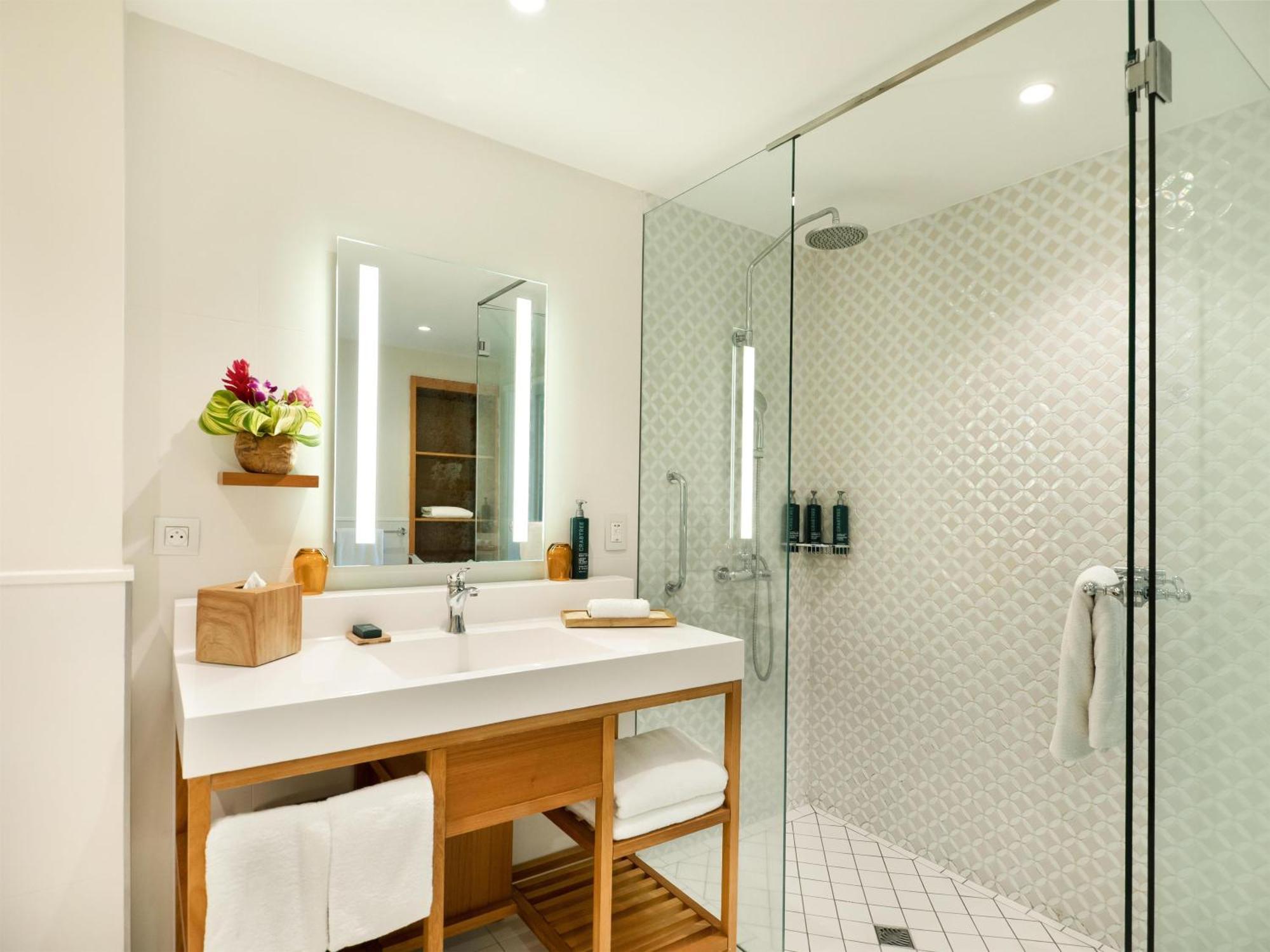 Residence Suite One King Bed Kitchenette